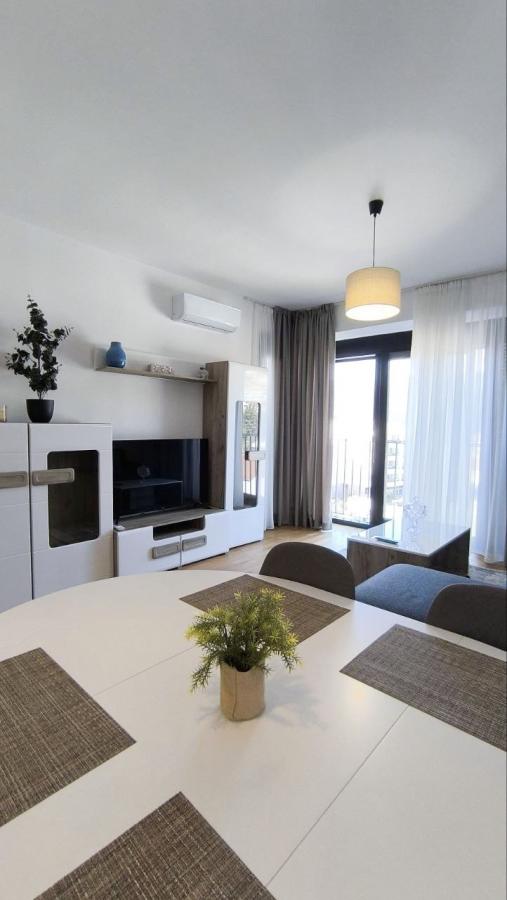 Annual rent one-bedroom apartment 4
