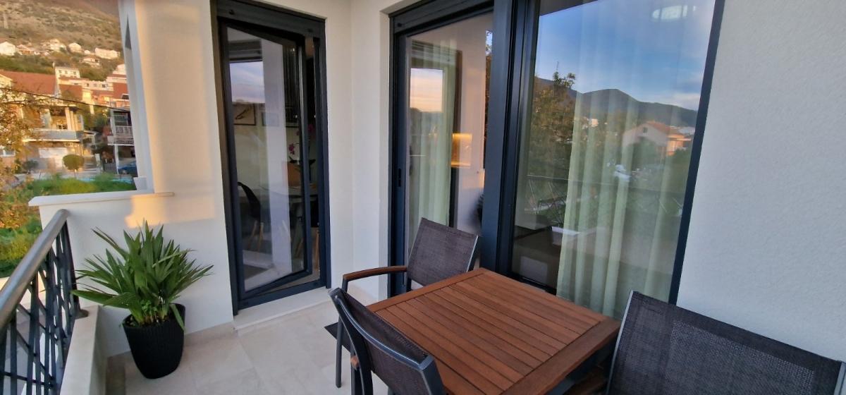 Two-bedroom apartment in Kalimanj, Tivat 4