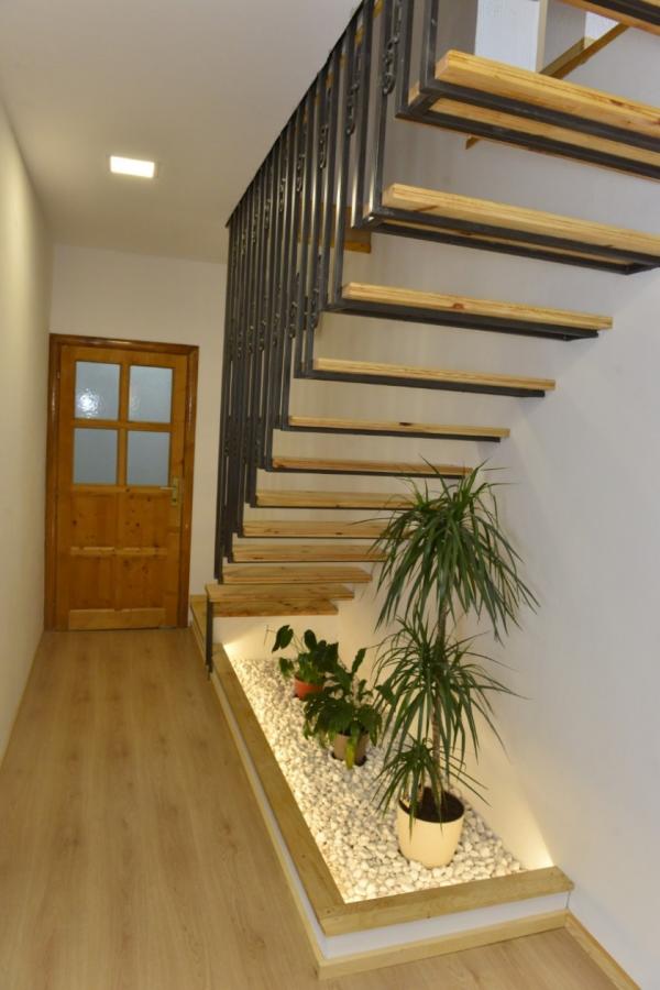 Četvorosoban stan u Kotoru, 218m²