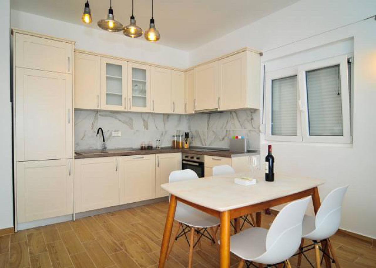 Dvosoban stan u Tivtu, 95m² 5