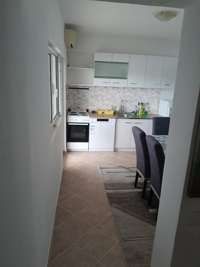 For Rent: Spacious, Renovated, and Beautifully Furnished Three-Bedroom Apartment. 6