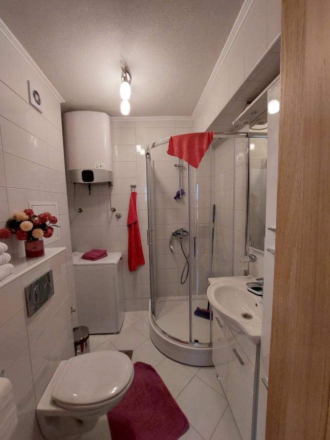 Dvosoban stan u Tivtu, 70m² 7