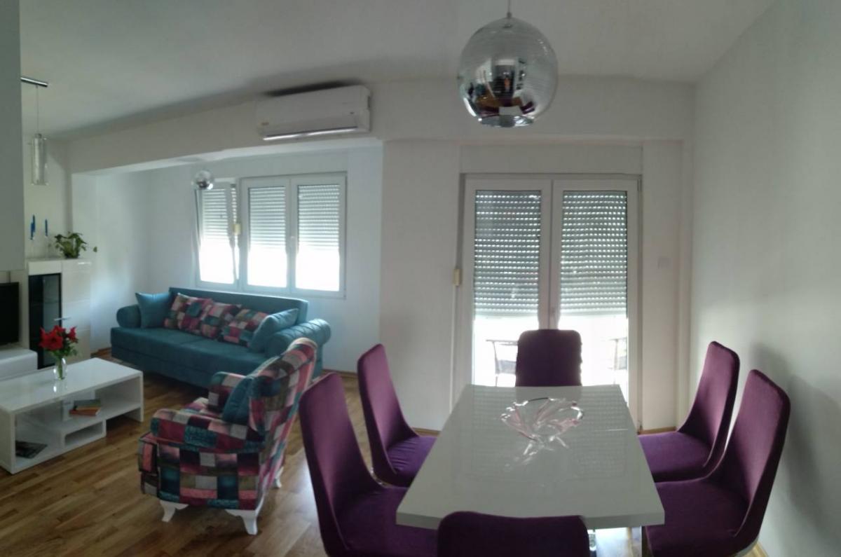 Dvosoban stan u Tivtu, 70m² 8