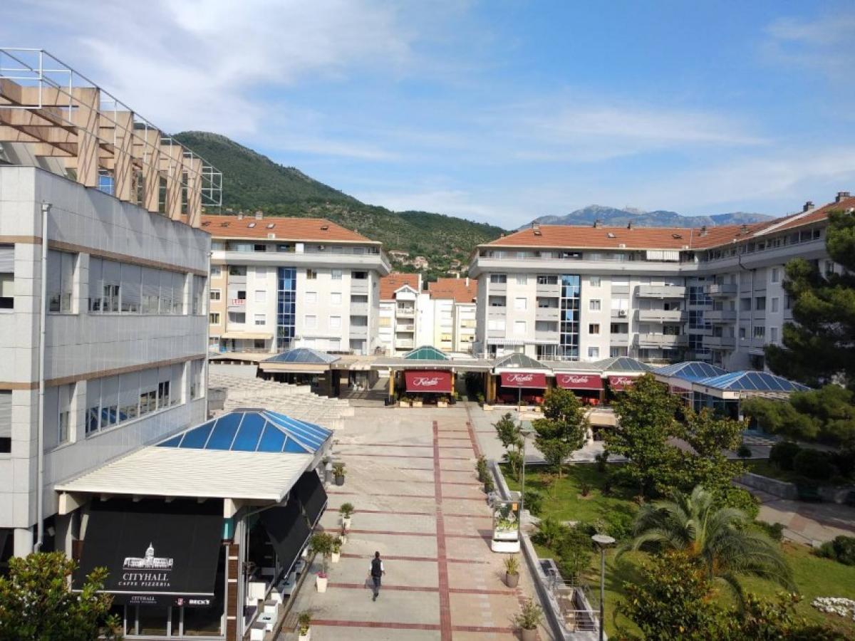 Dvosoban stan u Tivtu, 70m² 10