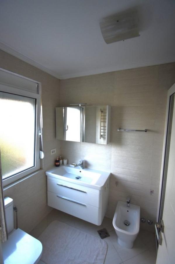 Dvosoban stan u Tivtu, 80m² 5