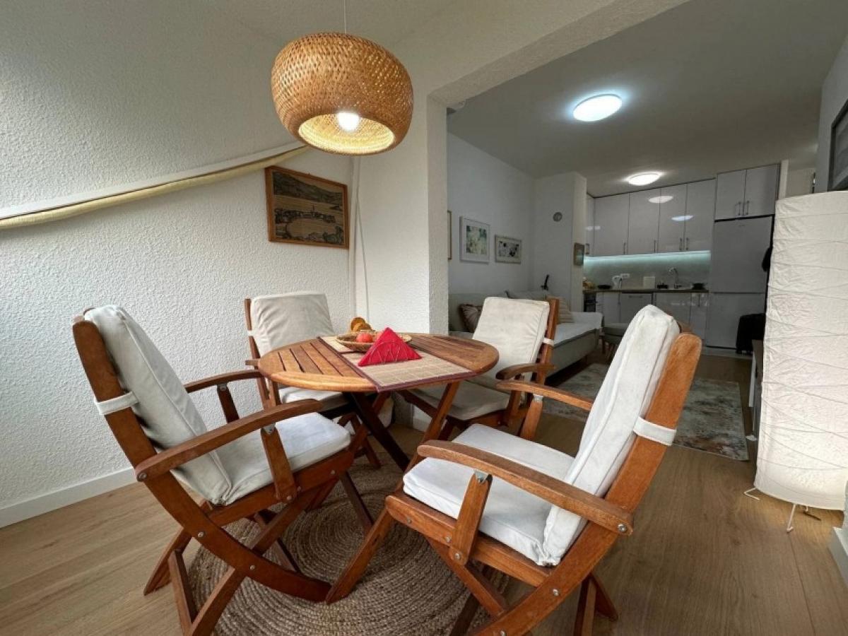 One bedroom apartment, Budva 10