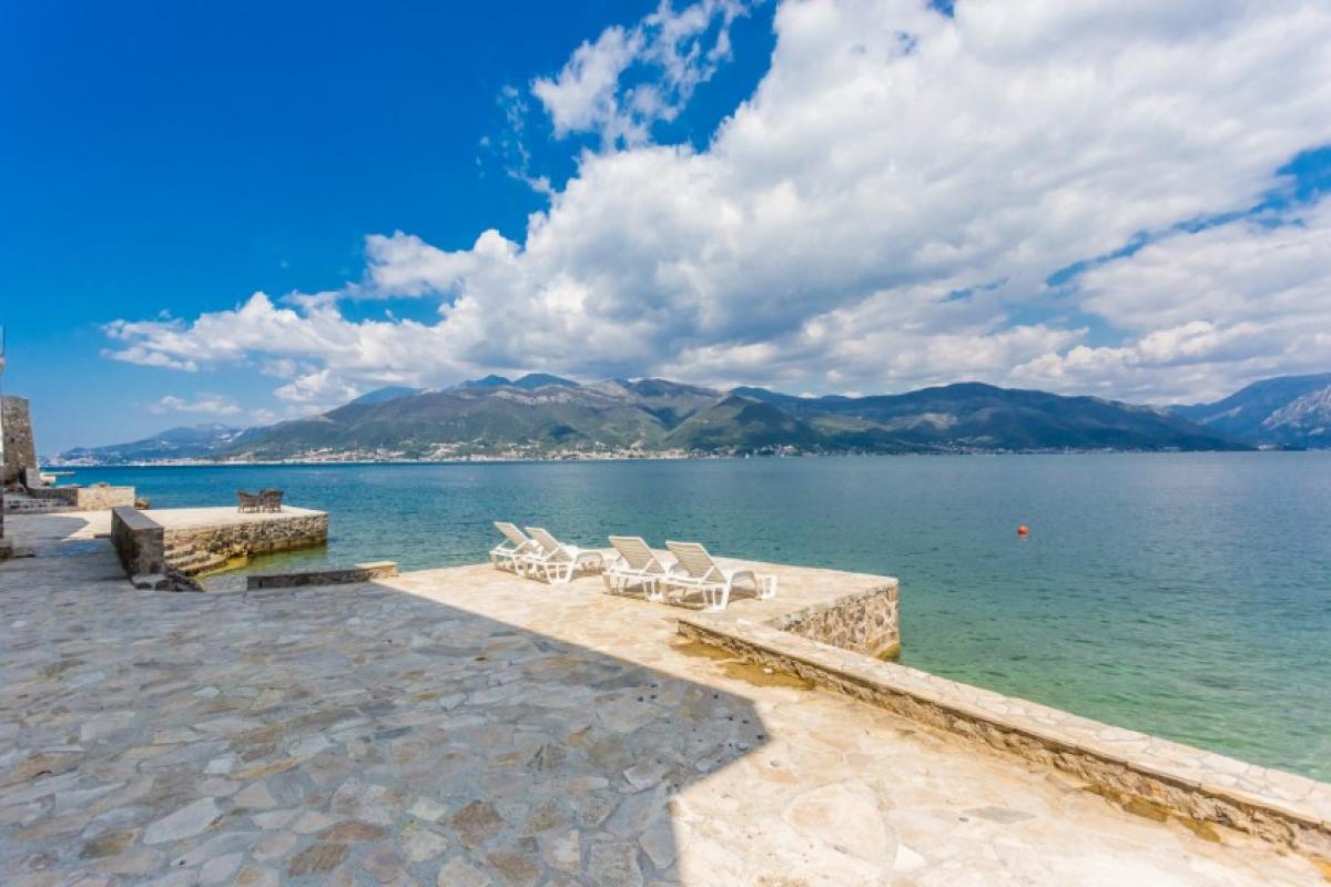 Kuća u Tivtu, 240m² 9