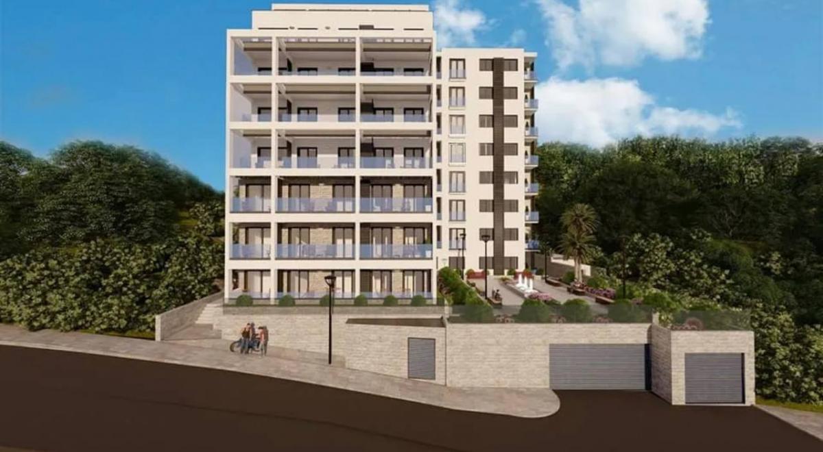 Plac na prodaju, Budva 2