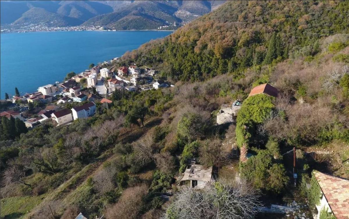 Project for 4 villas with building permits, Tivat 3