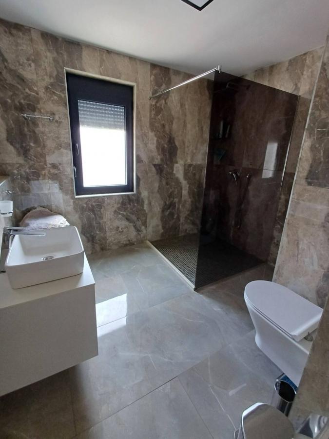 Luksuzna vila na prodaju, Budva 15