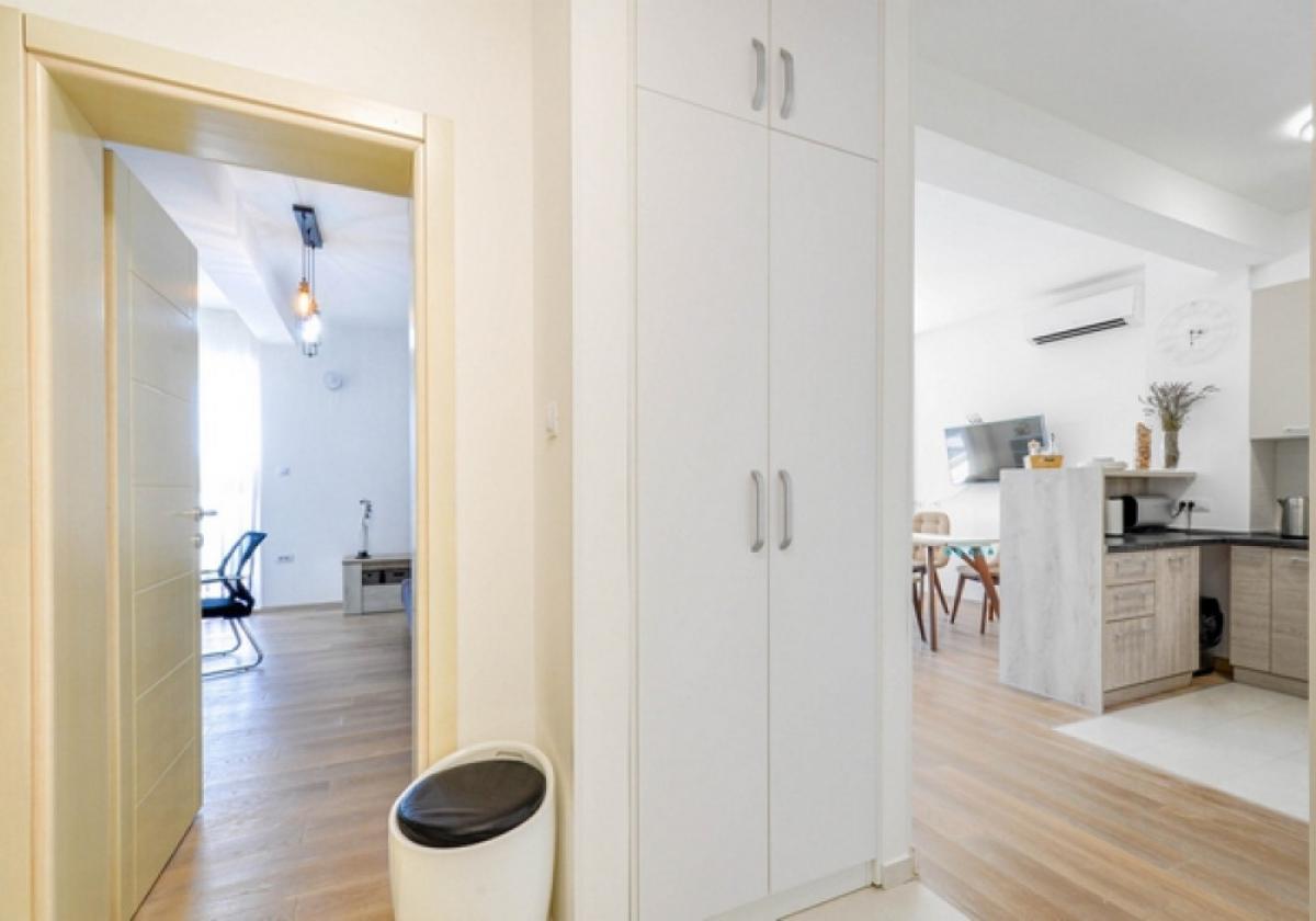 Three bedroom apartment Tivat 13