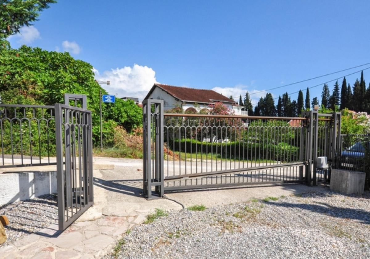 Three bedroom apartment Tivat 32