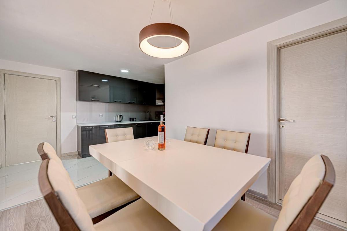 Trosoban stan u Tivtu, 150m² 6