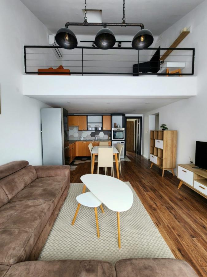 Trosoban stan u Tivtu, 75m² 2