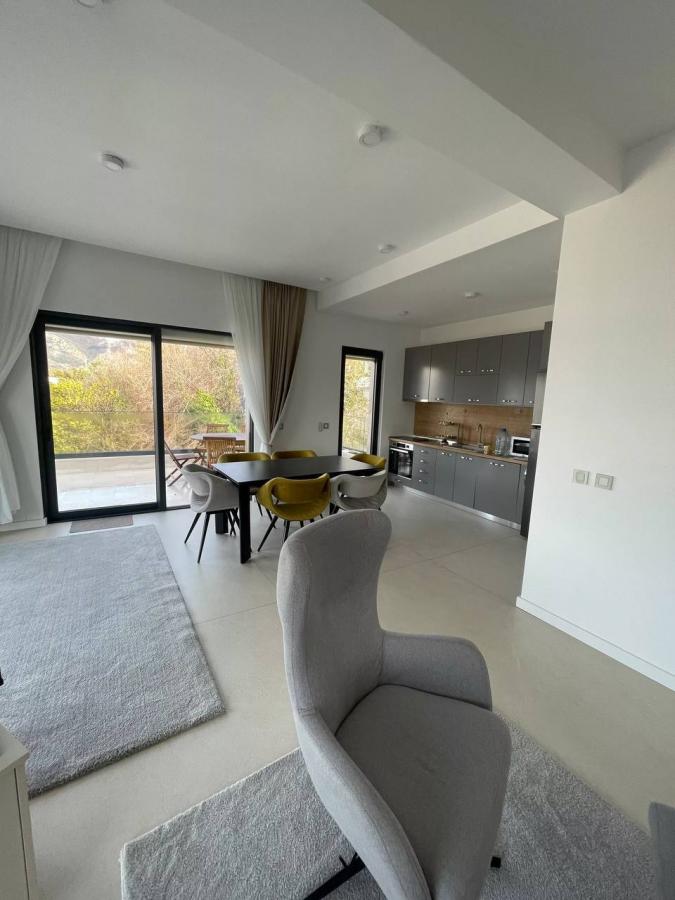 Rent of a two-bedroom penthouse in Tivat 4