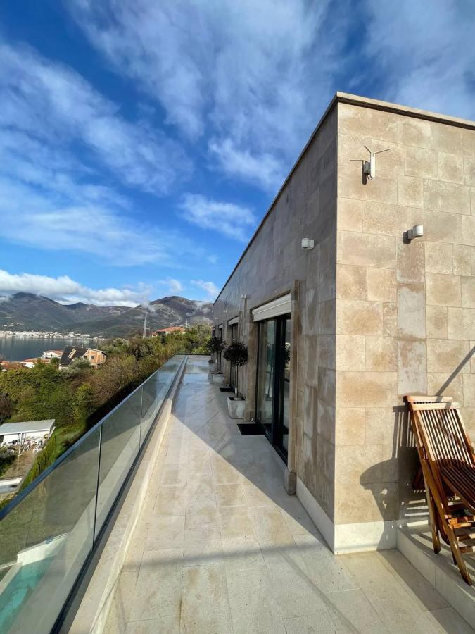 Rent of a two-bedroom penthouse in Tivat 8