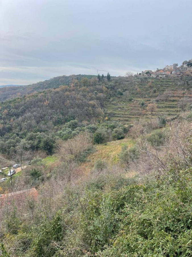 Urbanized plot of land is for sale in Kamenari 3