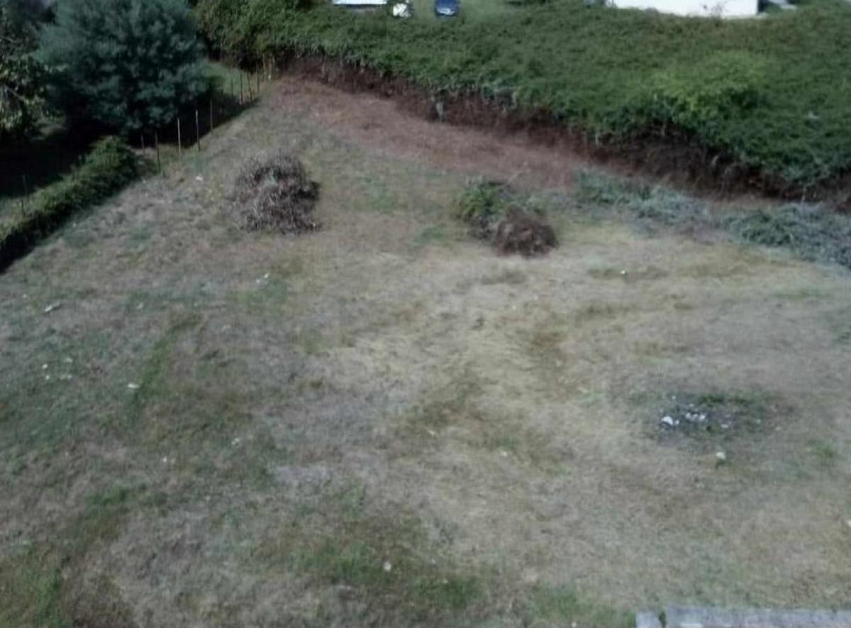 Selling a plot of land measuring 1,800 m2 in Tivat