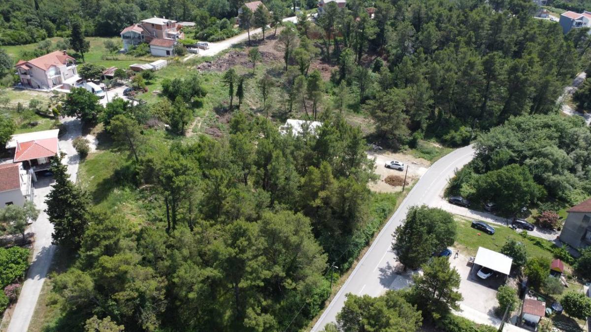 Urbanized plot for sale, 608 m2 (GBA: 500 m2), Tivat 2
