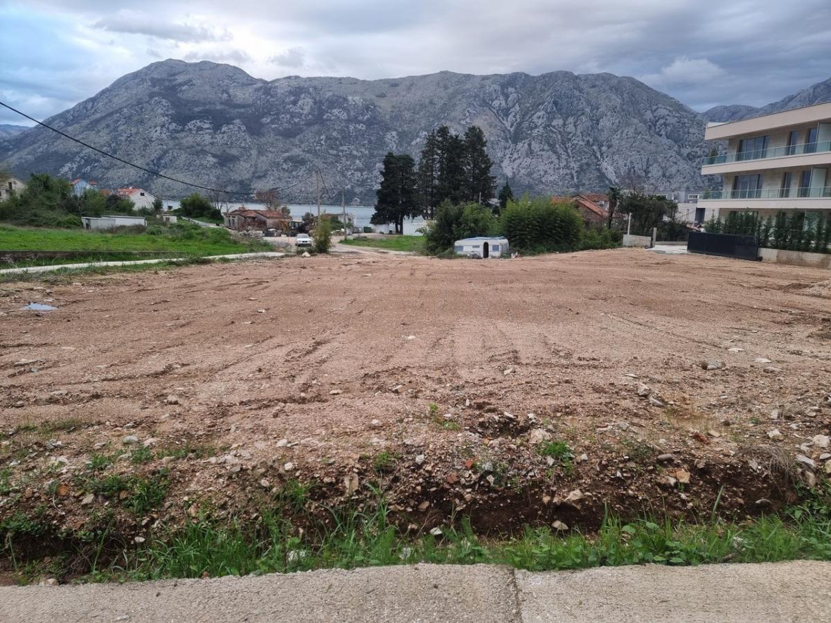 Nekretnina u Kotoru, 1702m²