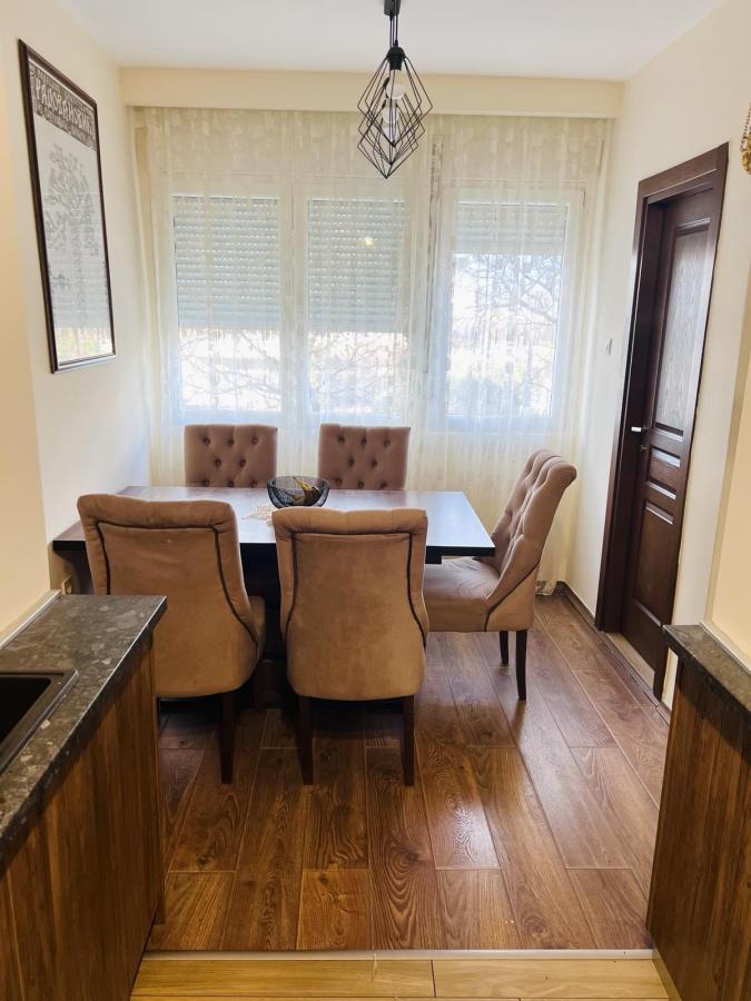 Elegant Three-Bedroom Apartment on Tuško Put - Your New Oasis of Comfort 5