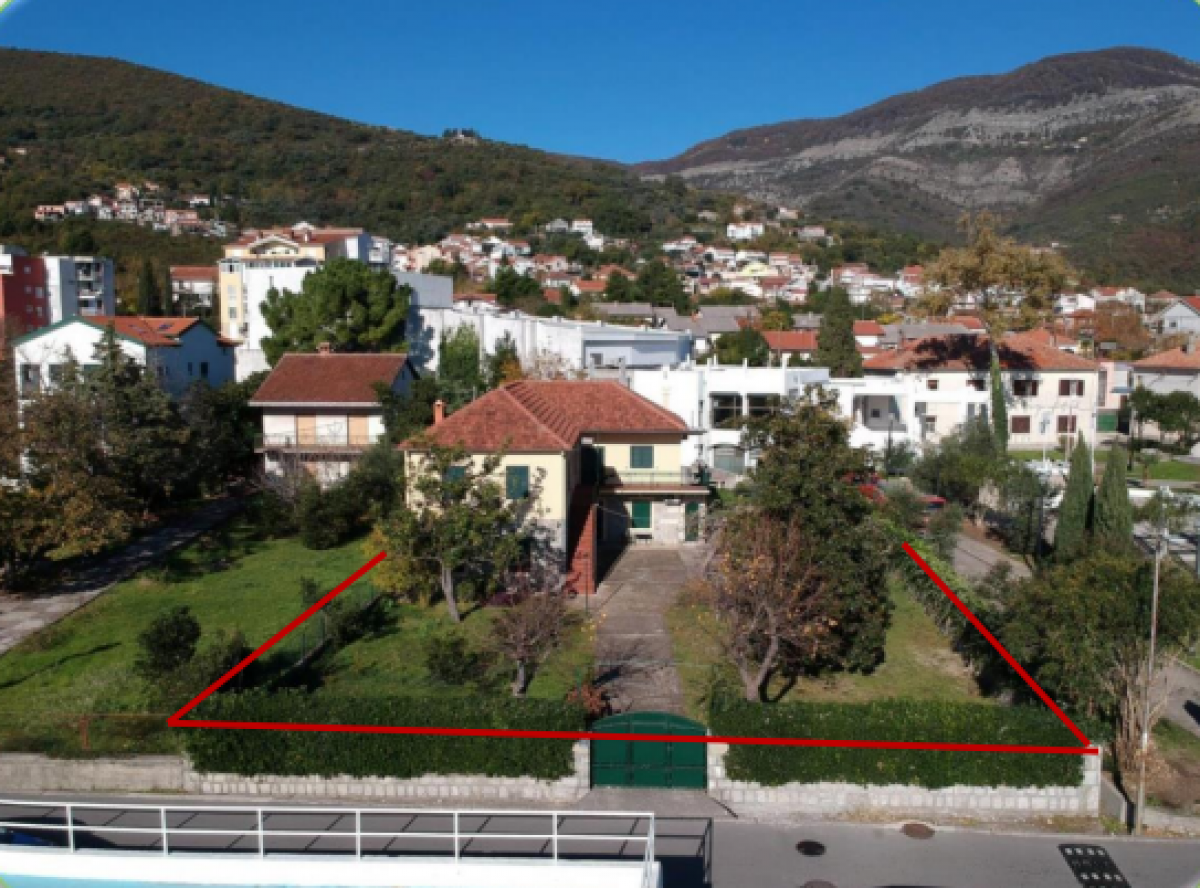 House For Sale 2