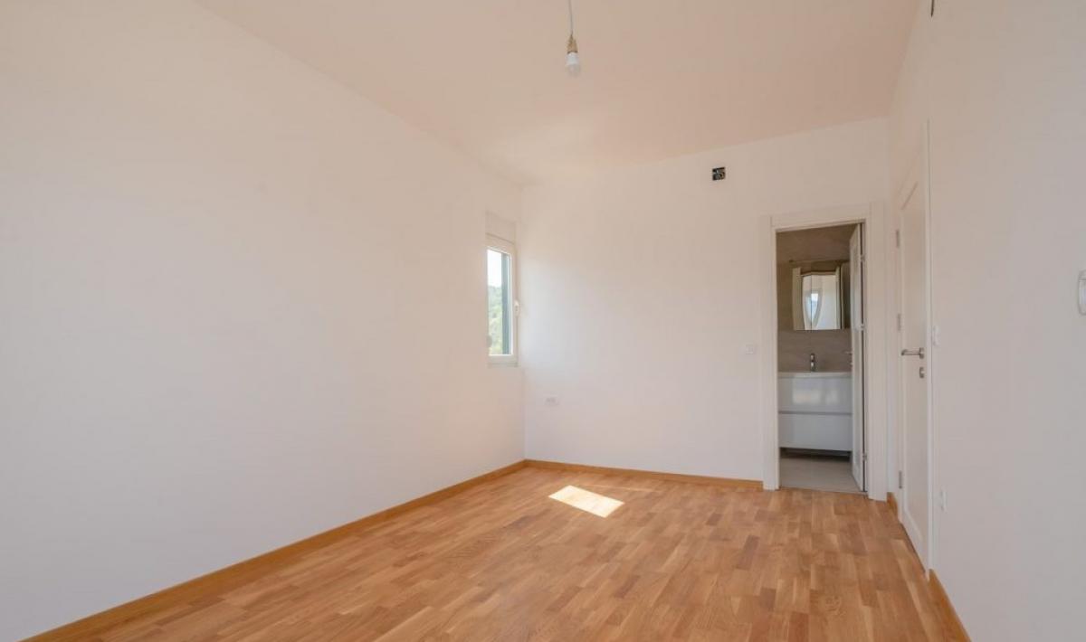 Dvoiposoban stan u Tivtu, 97m² 12