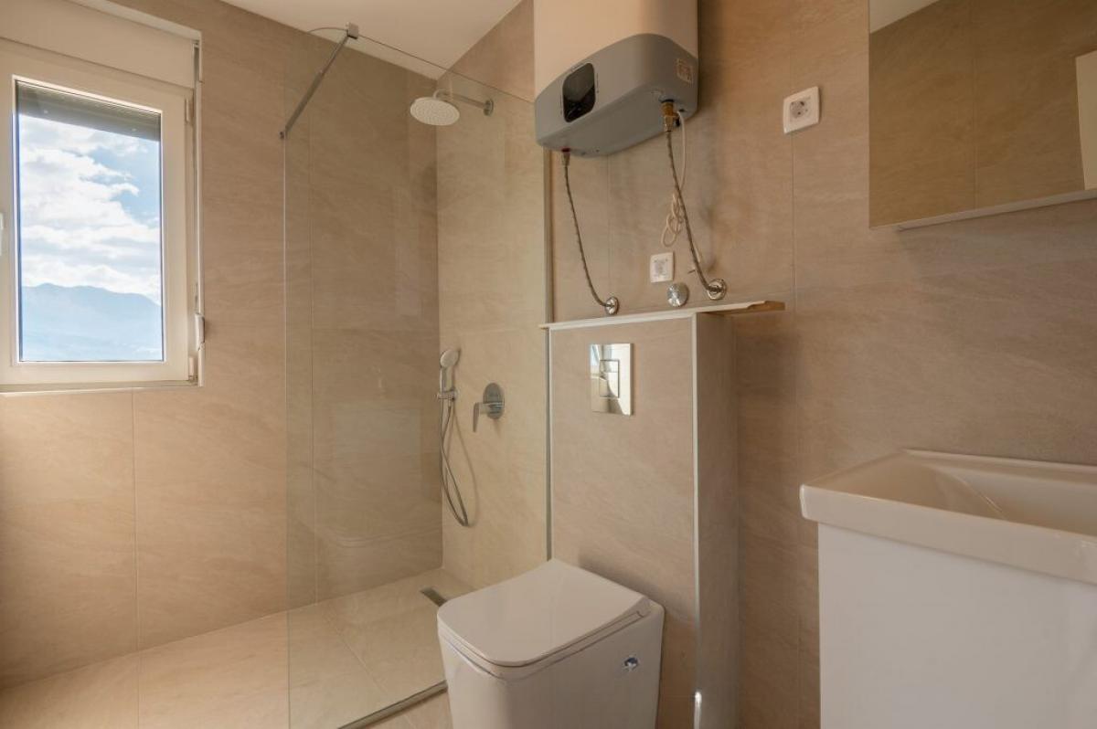 Dvoiposoban stan u Tivtu, 97m² 4