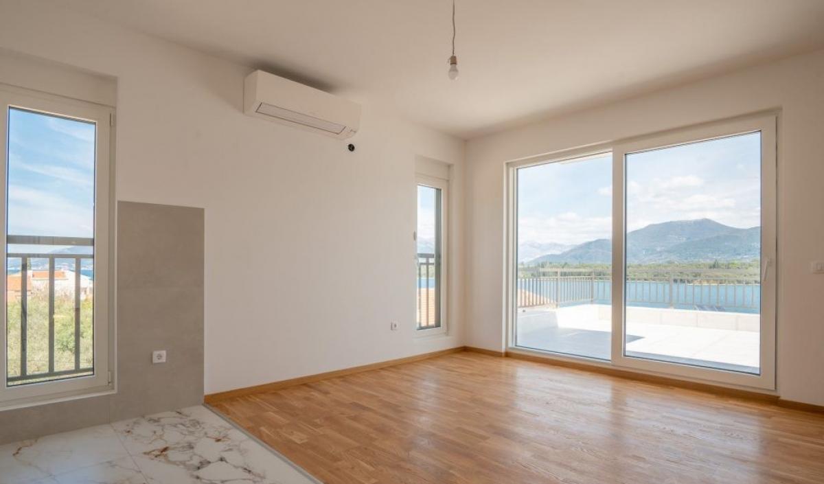 Dvoiposoban stan u Tivtu, 97m² 8