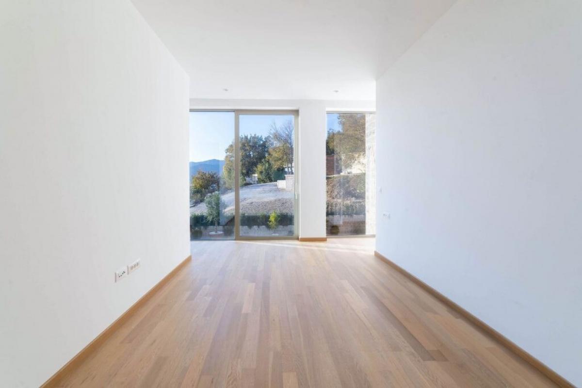 Dvoiposoban stan u Tivtu, 190m² 3
