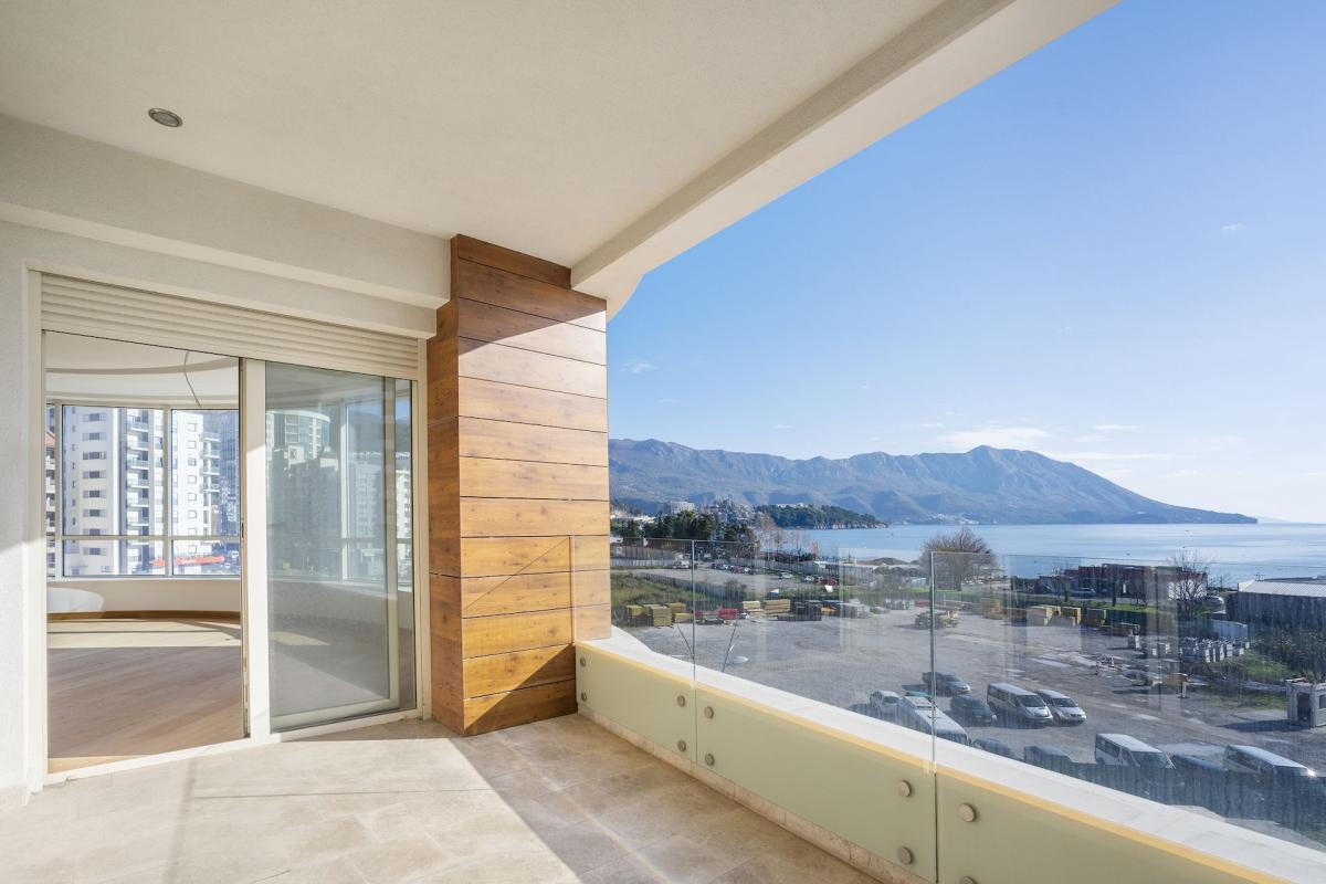Dvoiposoban stan u Budvi, 122m² 16