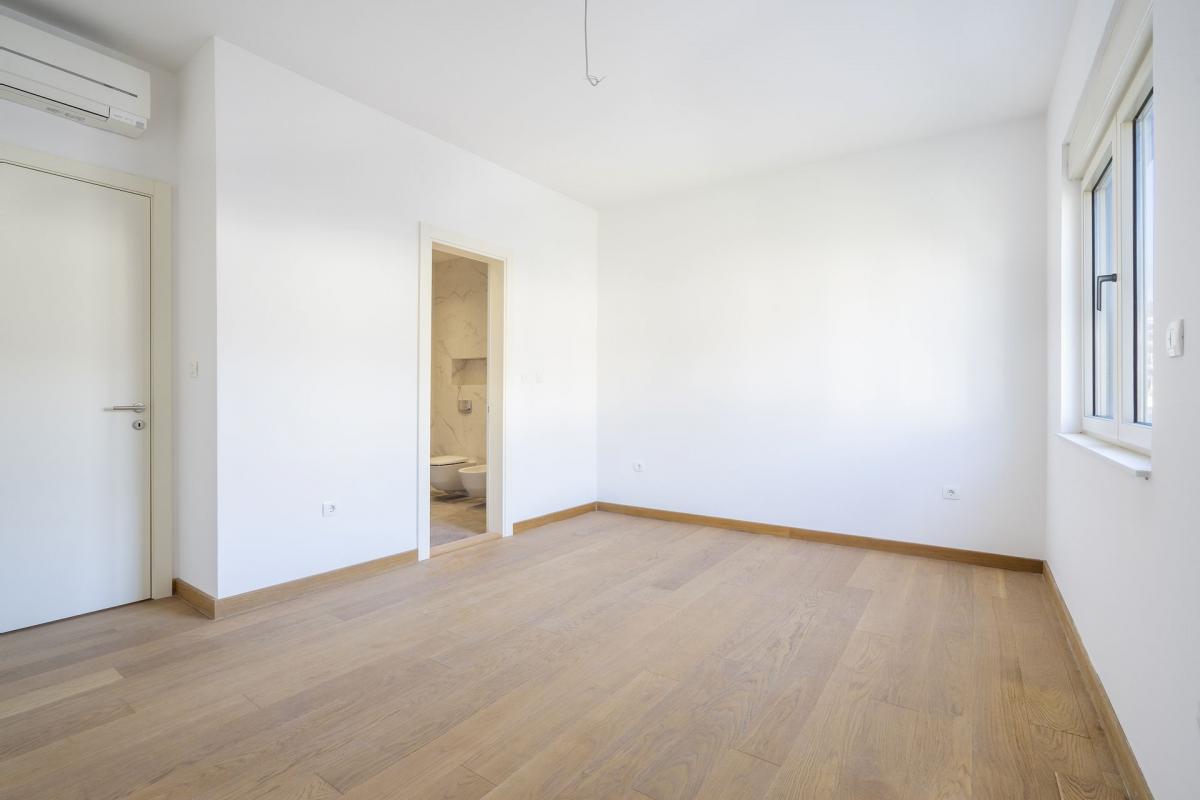 Dvoiposoban stan u Budvi, 122m² 3
