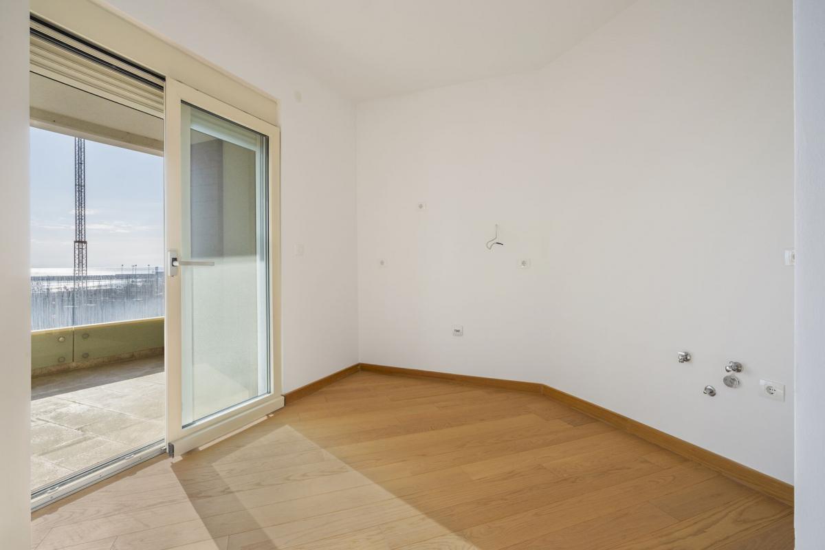 Dvoiposoban stan u Budvi, 122m² 8