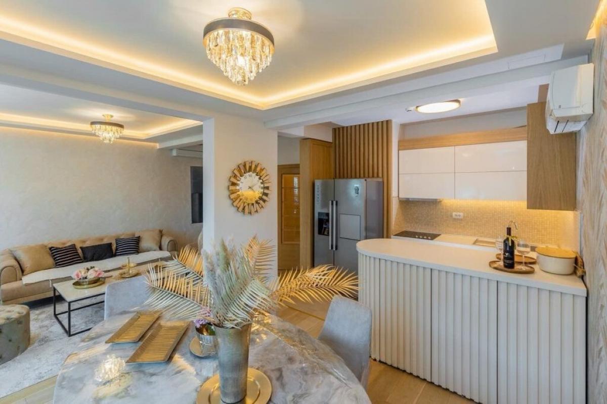 Dvoiposoban stan u Budvi, 96m² 11