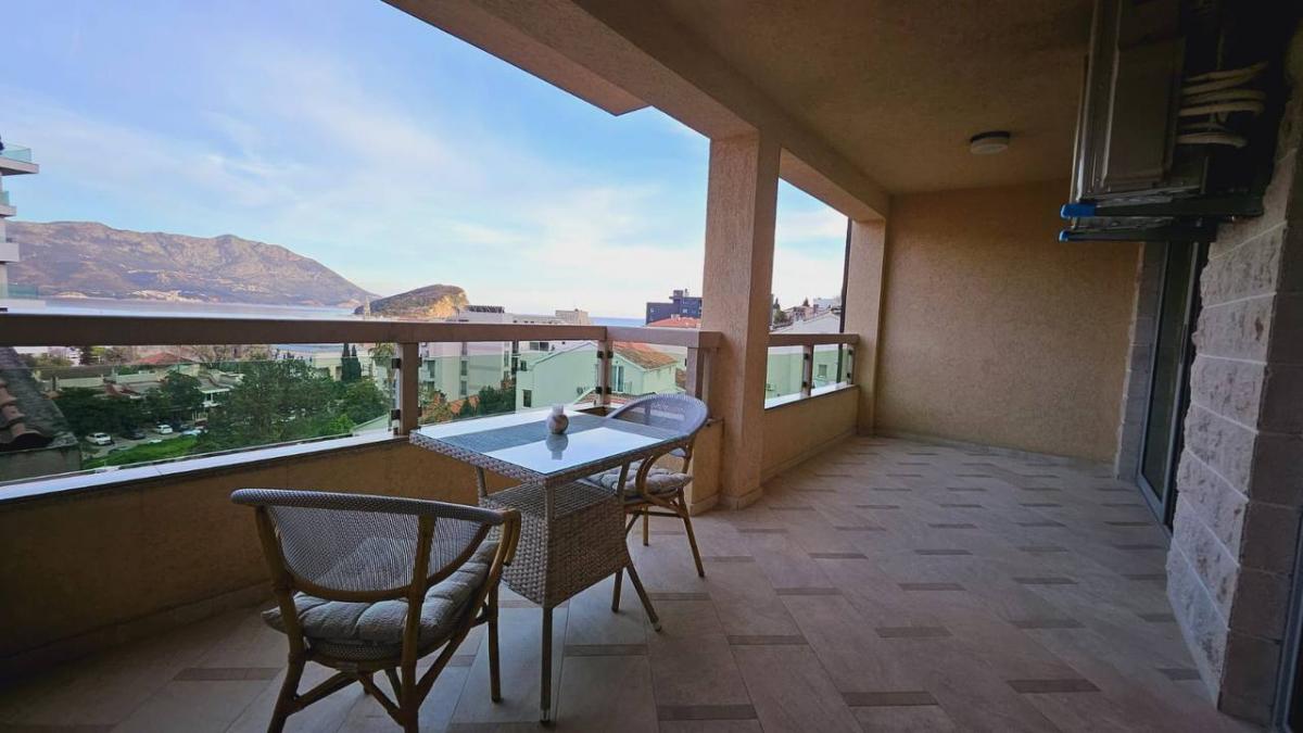 Dvoiposoban stan u Budvi, 61m² 10