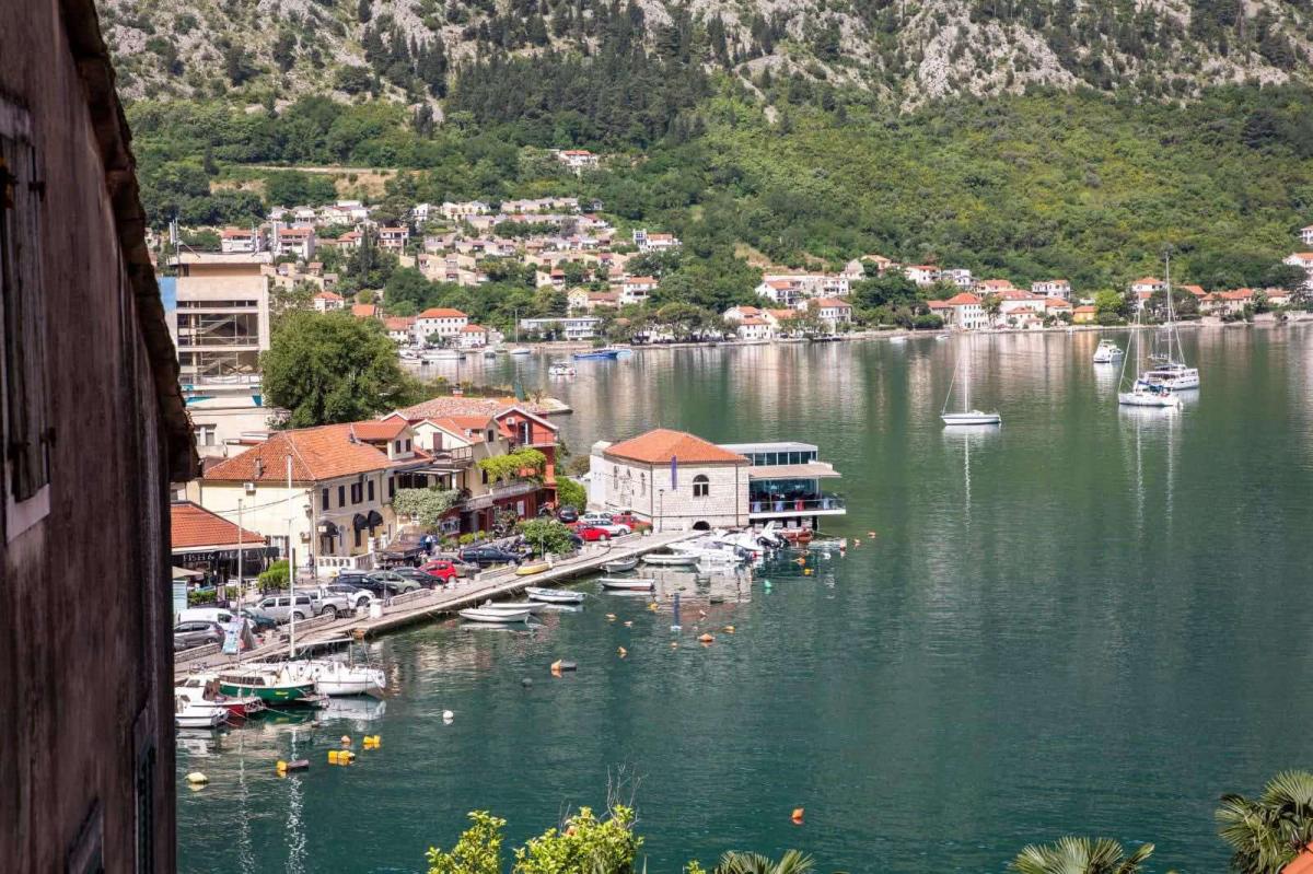 For rent two-floor apartment-Kotor 7