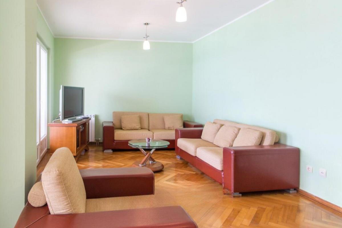 Stan u Budvi, 103m² 2