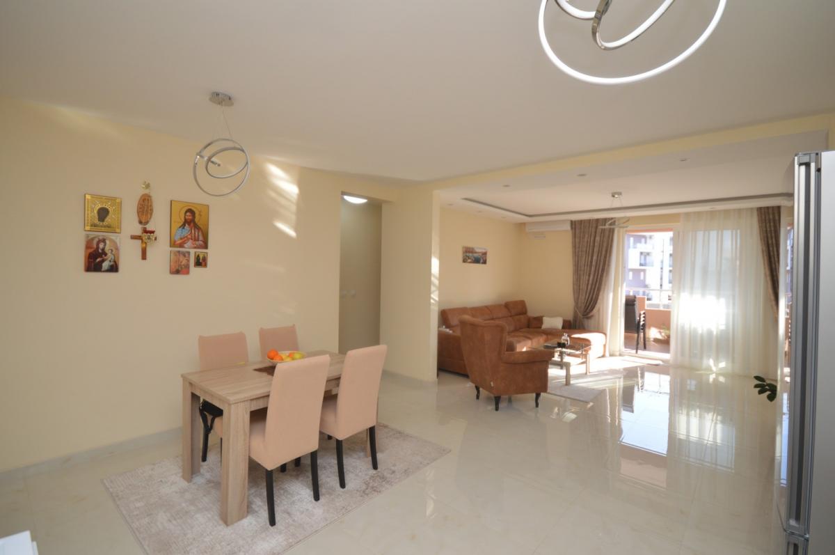 Dvoiposoban stan u Tivtu, 84m² 3
