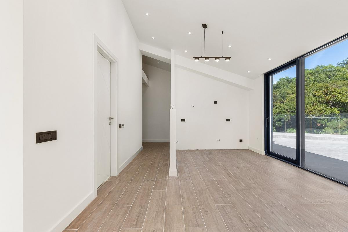 Dvoiposoban stan u Tivtu, 153m² 11