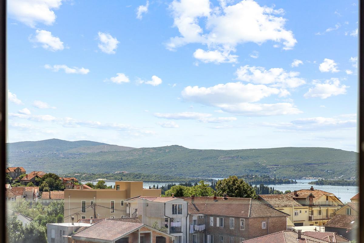 Dvoiposoban stan u Tivtu, 153m² 14