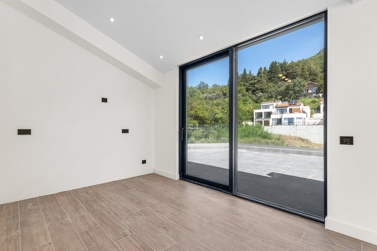 Dvoiposoban stan u Tivtu, 153m² 8