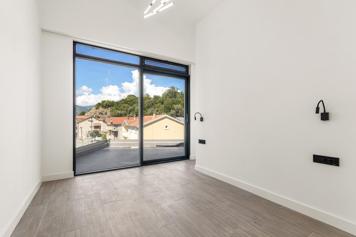 Dvoiposoban stan u Tivtu, 153m² 9