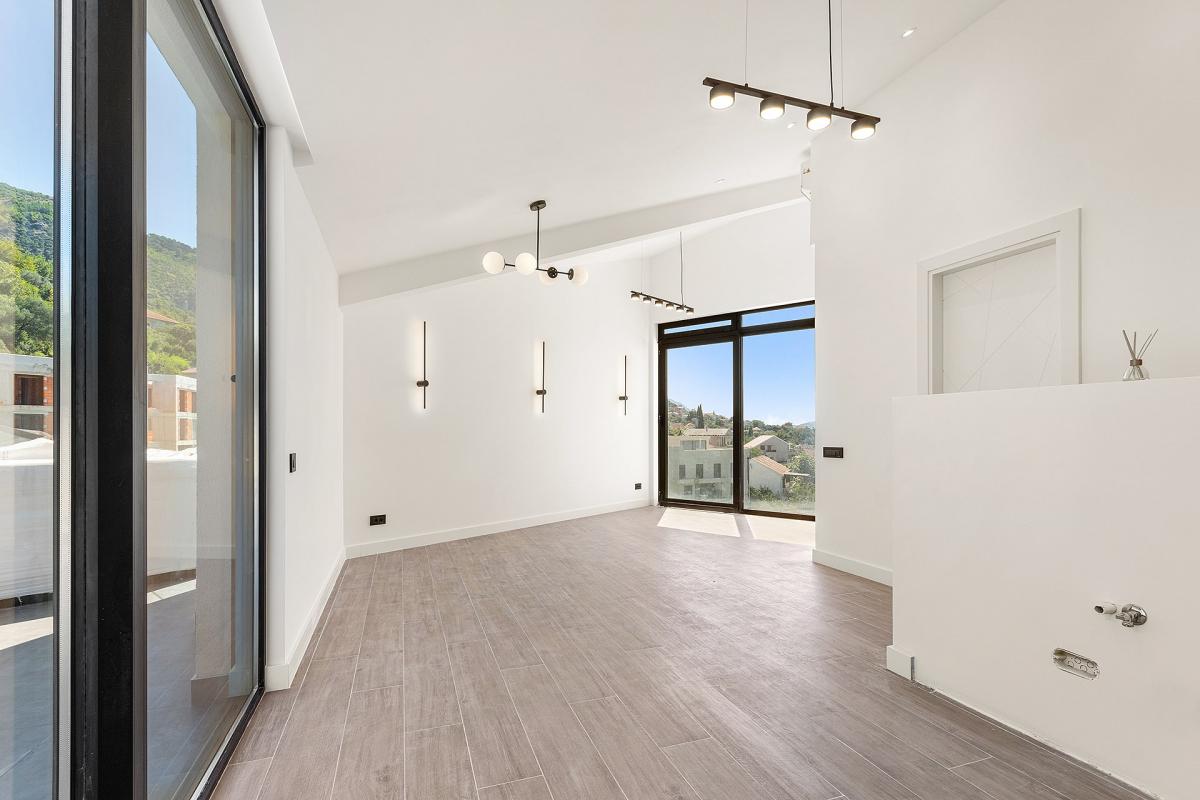 Dvoiposoban stan u Tivtu, 153m² 10