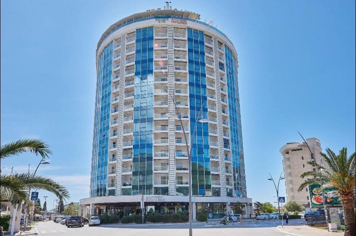 Two-bedroom apartment 63 m2 for sale, Budva 6