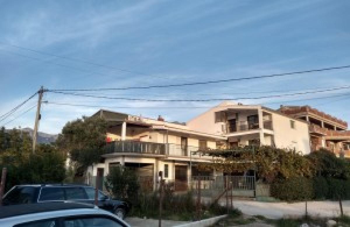 Kuća u Baru, 360m² 3