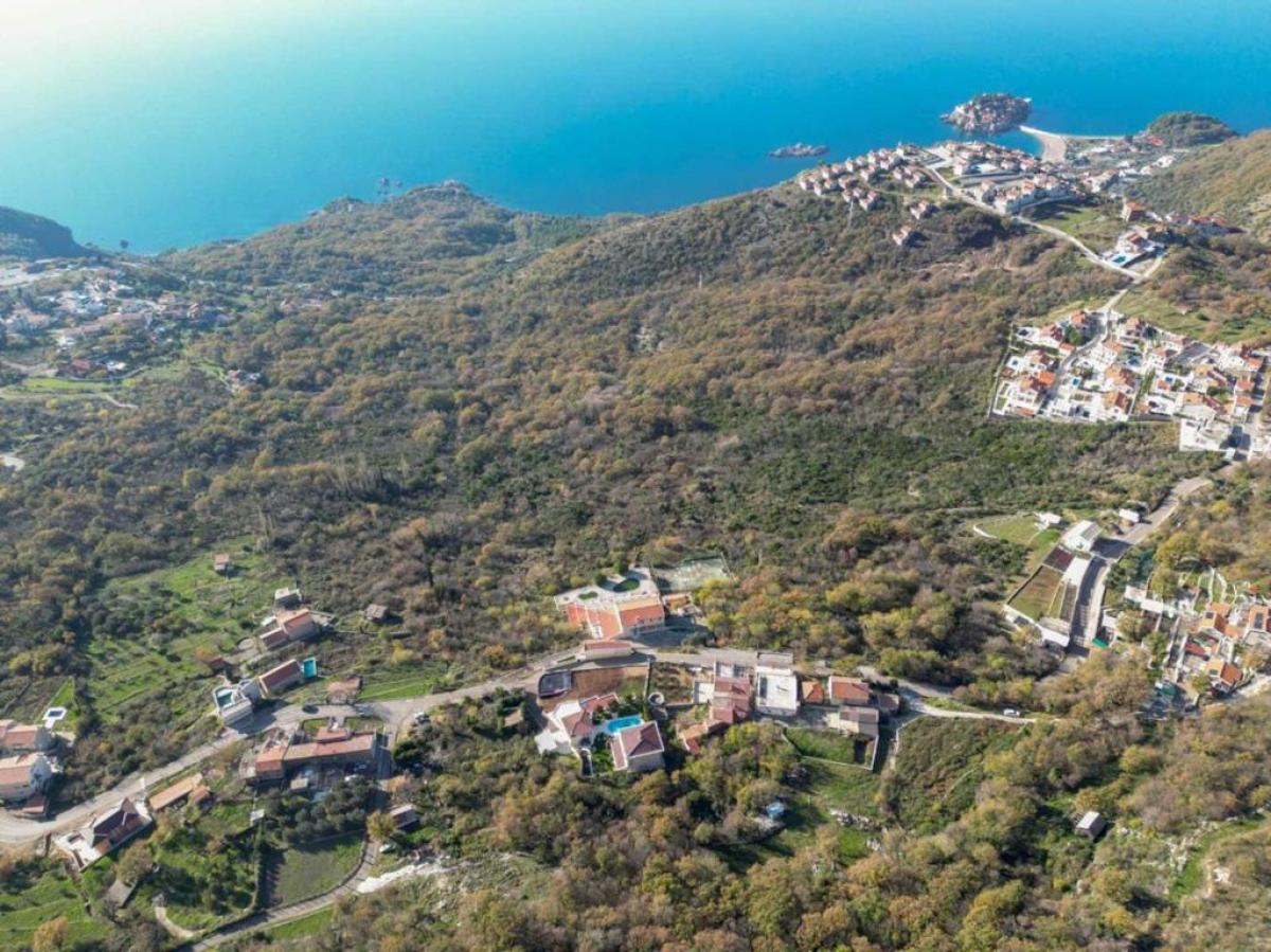 Urbanized land for sale, 2440 m2, Budva, Tudorovići 12