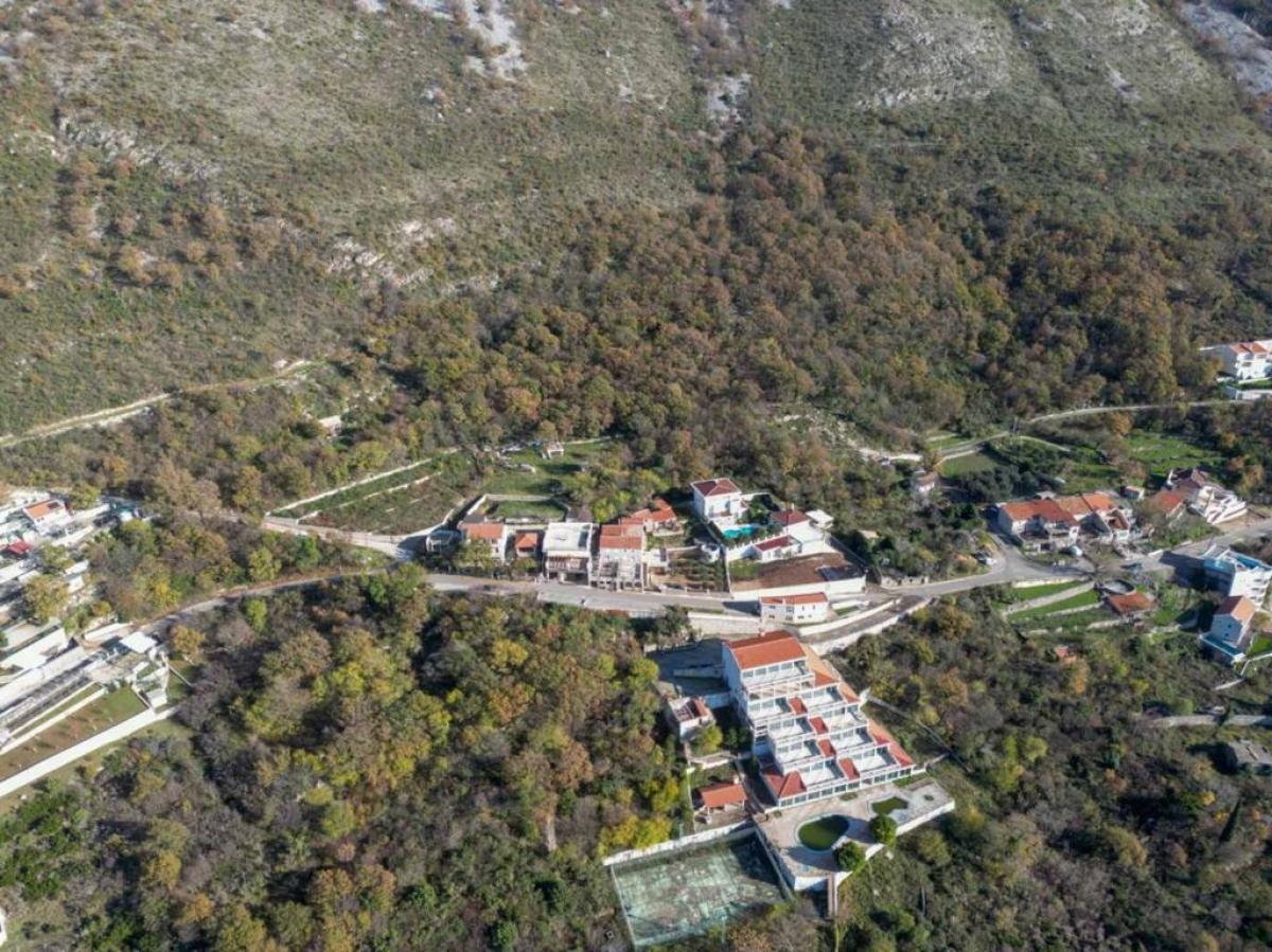 Urbanized land for sale, 2440 m2, Budva, Tudorovići 13