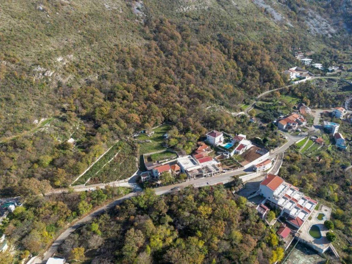 Urbanized land for sale, 2440 m2, Budva, Tudorovići 8