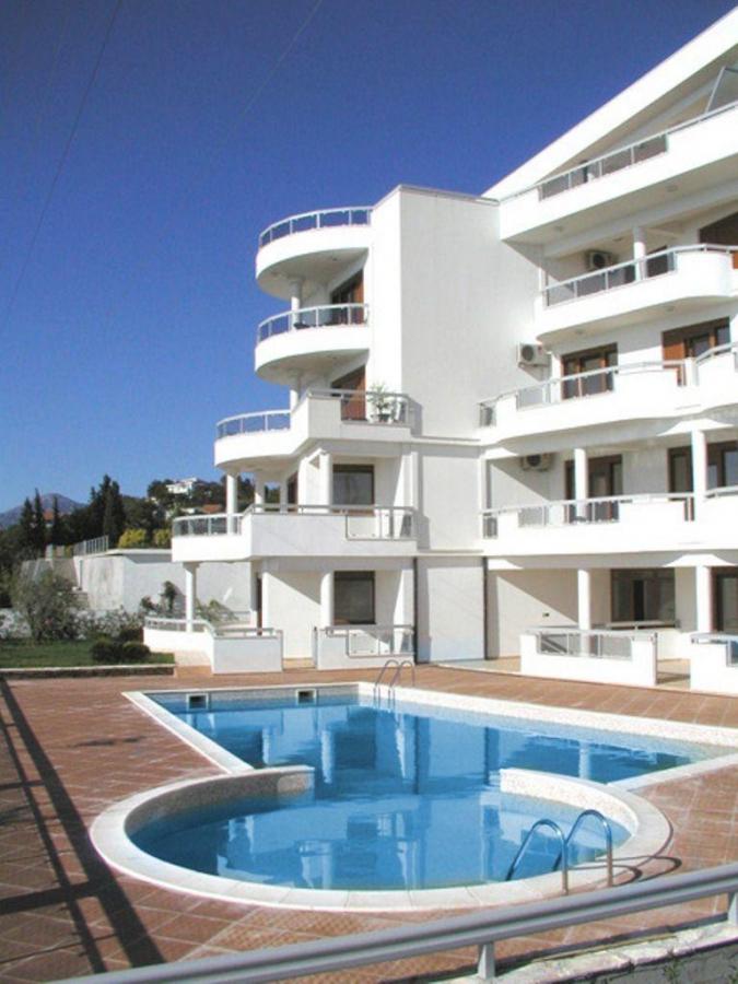 Troiposoban stan u Baru, 241m² 2