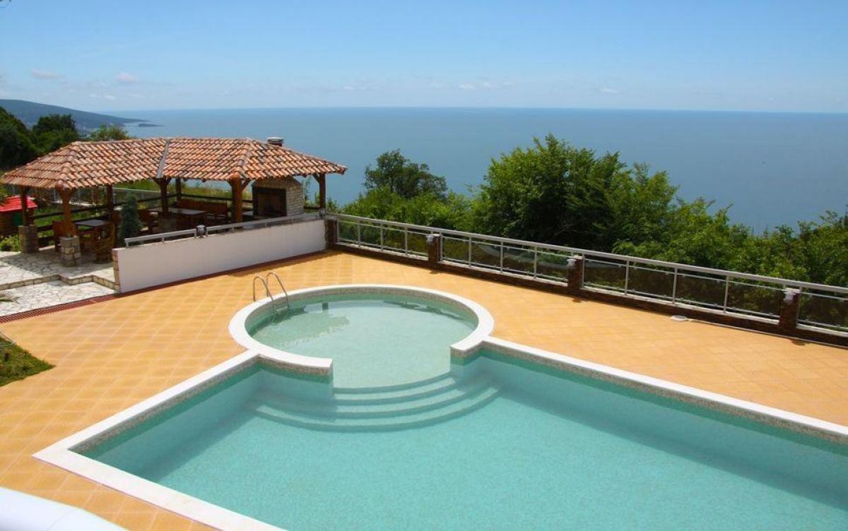 Troiposoban stan u Baru, 241m² 3